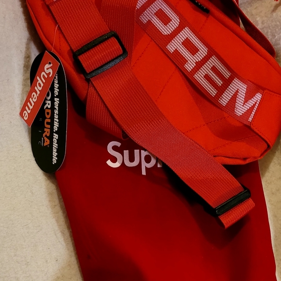 COPY - Supreme sidebag - Picture 4 of 5
